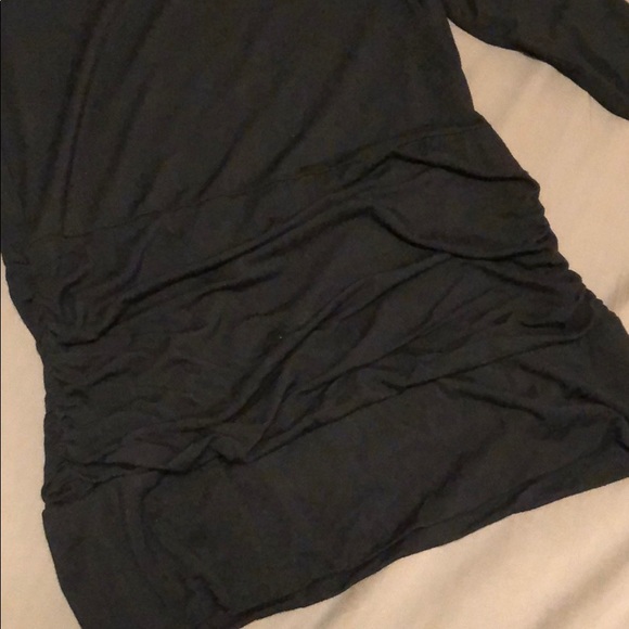 Black 3/4 sleeve with ruching - Picture 3 of 3